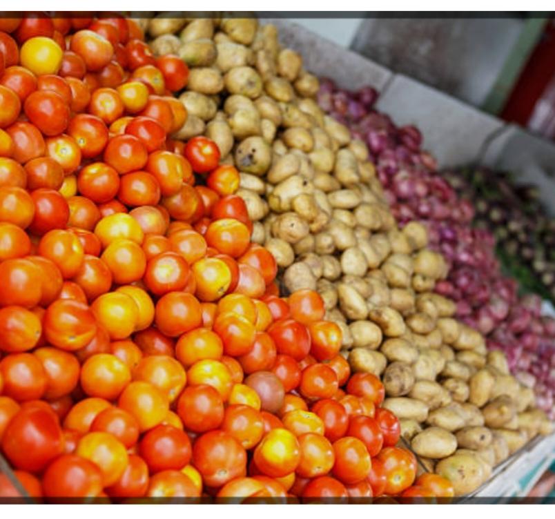 कांदे बटाटे विकत घेतो